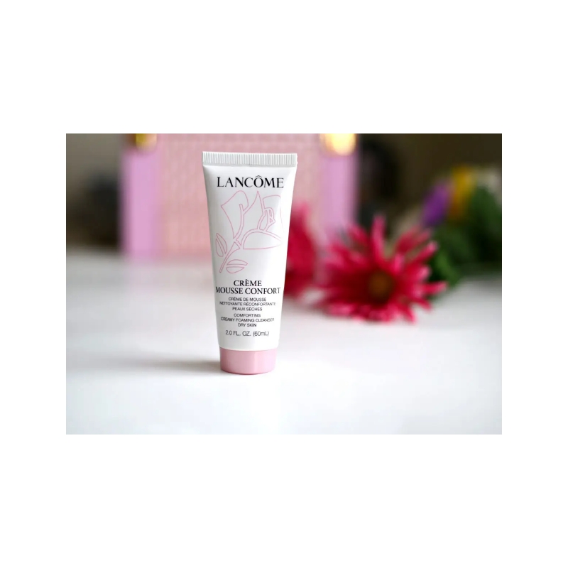 کرم شوینده کرمی تسکین دهنده پوست خشک و حساس کانفورت لانکوم  creme mousse confort